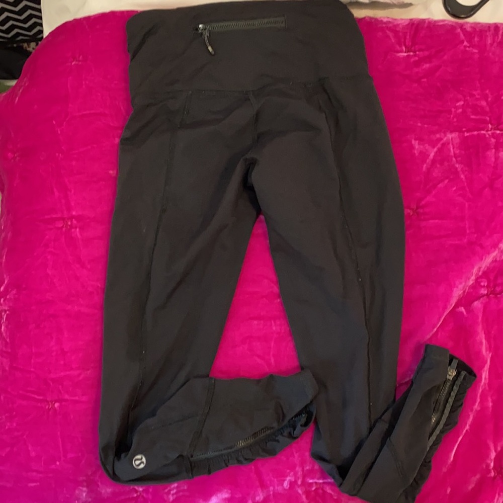 Lululemon - Picture 2 of 2